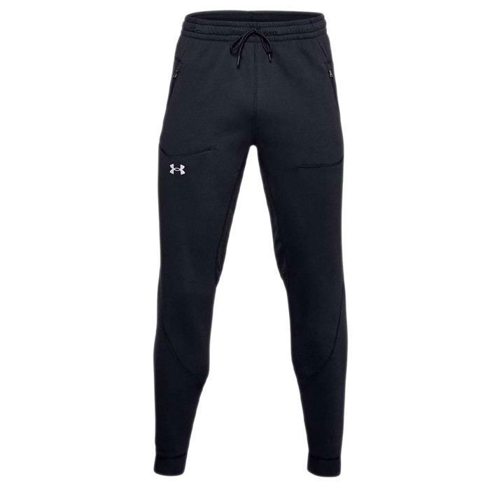 Pantalon de survêtement Under Armour CHARGED COTTON FLEECE - Réf. 1357081-001. Couleur : Noir. Détails. - Coupe plus ample pour un