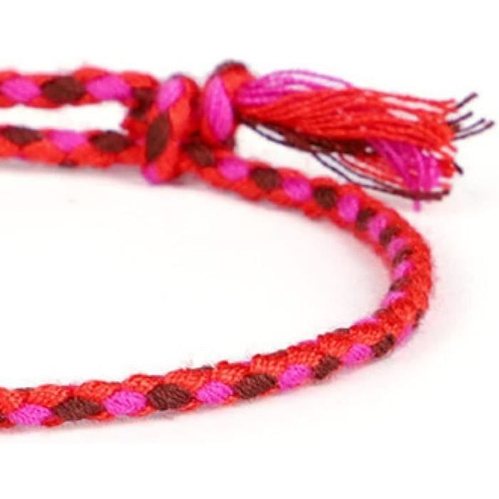 La technique du nœud en fleur pour créer des bracelets originaux