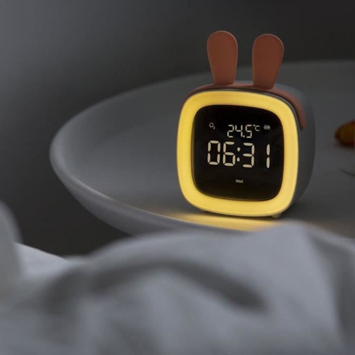 Qesonoo Réveil Rond Sans Tic-tac, Fonctionne Avec Piles, Fonction émission De Lumière, Réveil Super Silencieux, Design Simple Et élégant Pour Chambre à Coucher De Bureau (noir