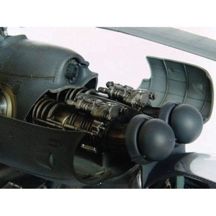 TRUMPETER 05829 Hélicoptère soviétique MI-24P « Hind-F », Maquette TRUMPETER 05829 Hélicoptère soviétique MI-24P « Hind-F », Maquette