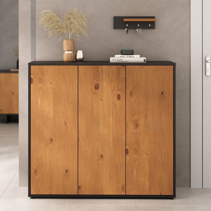 Meuble à Chaussures MIRAN en Bois Couleur Noir et Chêne 3 Portes Rangement pour 24 Paires Meuble à Chaussures MIRAN en Bois Couleur Noir et Chêne 3 Portes Rangement pour 24 Paires