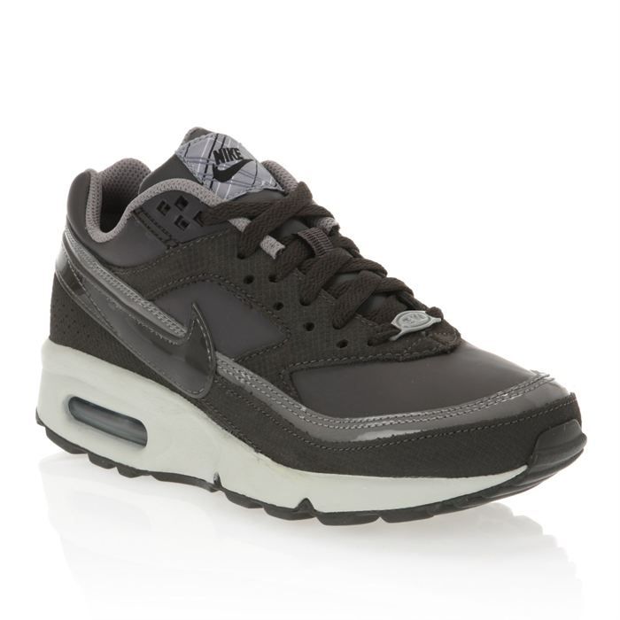 basket nike air classic bw