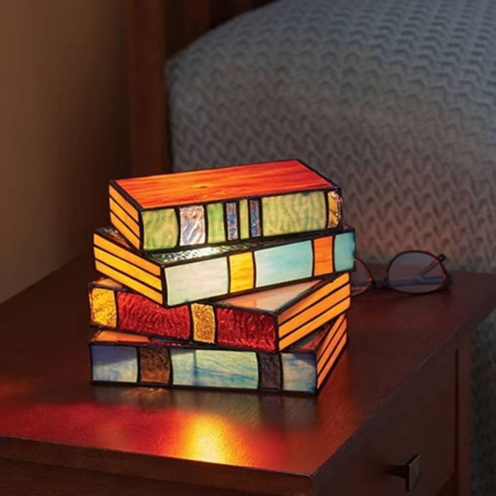 Lampe de chevet LED en résine décorative idéale pour ranger des livres idéale pour un coin lecture ou pour une table Étiquette