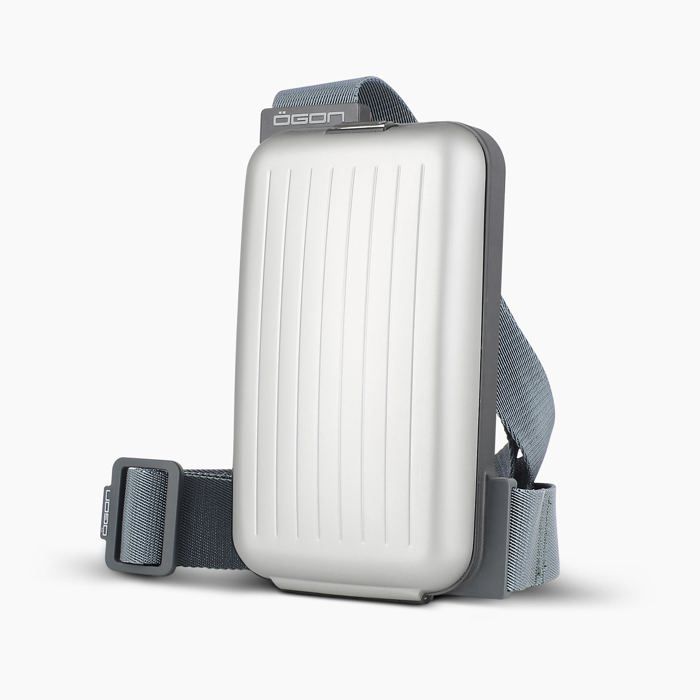 Sac banane - ÖGON DESIGN - Phone Bag - Aluminium anodisé - Argent - Compact et pratique Sac banane - ÖGON DESIGN - Phone Bag - Aluminium anodisé - Argent - Compact et pratique