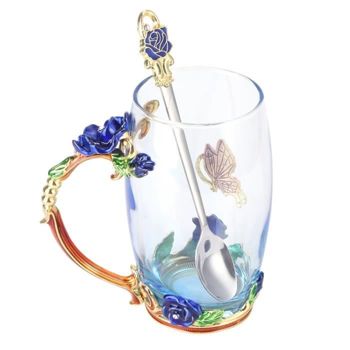 théière et tasse en verre avec fleur de thé en fleurs à l'intérieur 8585728  Photo de stock chez Vecteezy