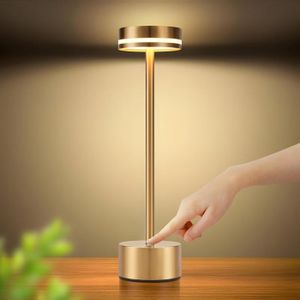 Lampe LED à Piles 4xAA – 67 Lumens – Corps Jaune – Étanche Et Robuste