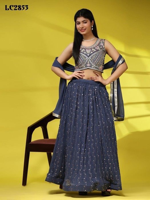Lehenga choli Bleu Dore sari mariage perle bollywood caftan saree