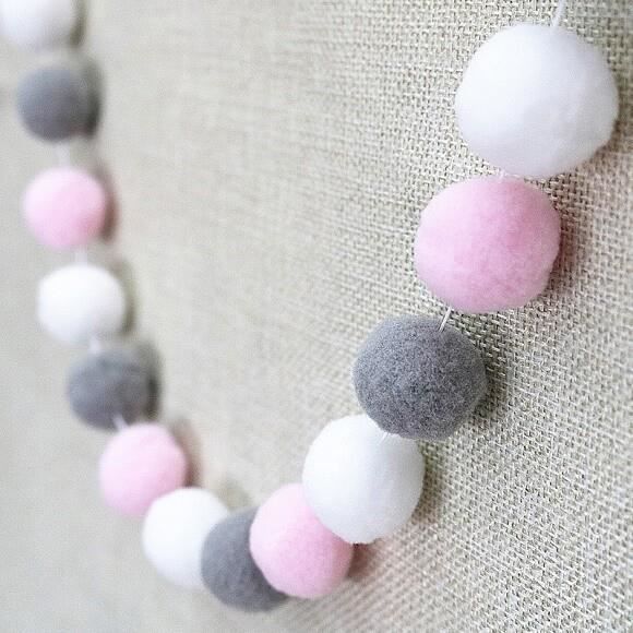 Lot De 50 Perles Boules En Feutrine Naturelle Népal - Diamètre 2.1 Cm, Couleur Blanc Crème