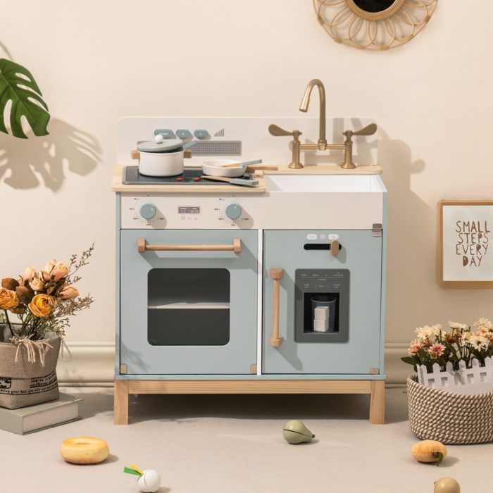Les enfants jouent ensemble de cuisine - ROBOTIME Montessori en bois bleu