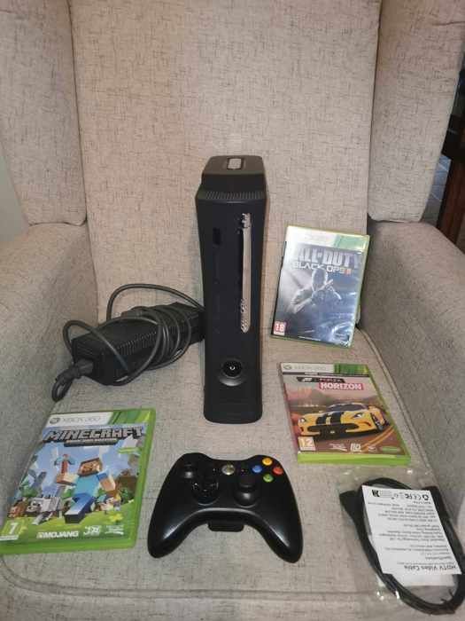 Console XBOX 360 Noire + 3 jeux Xbox 360