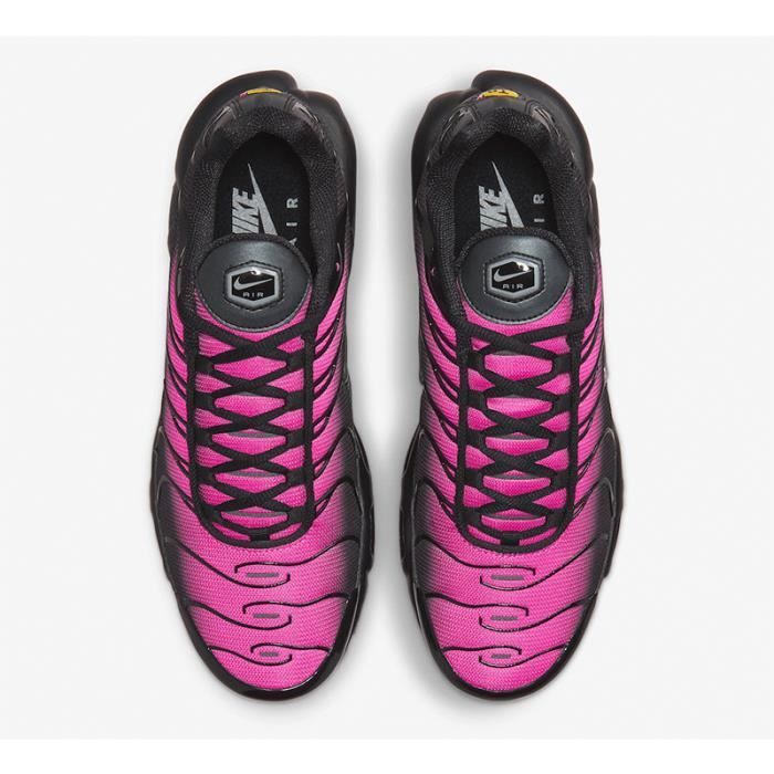 nike air vapormax plus geometric active fuchsia black
