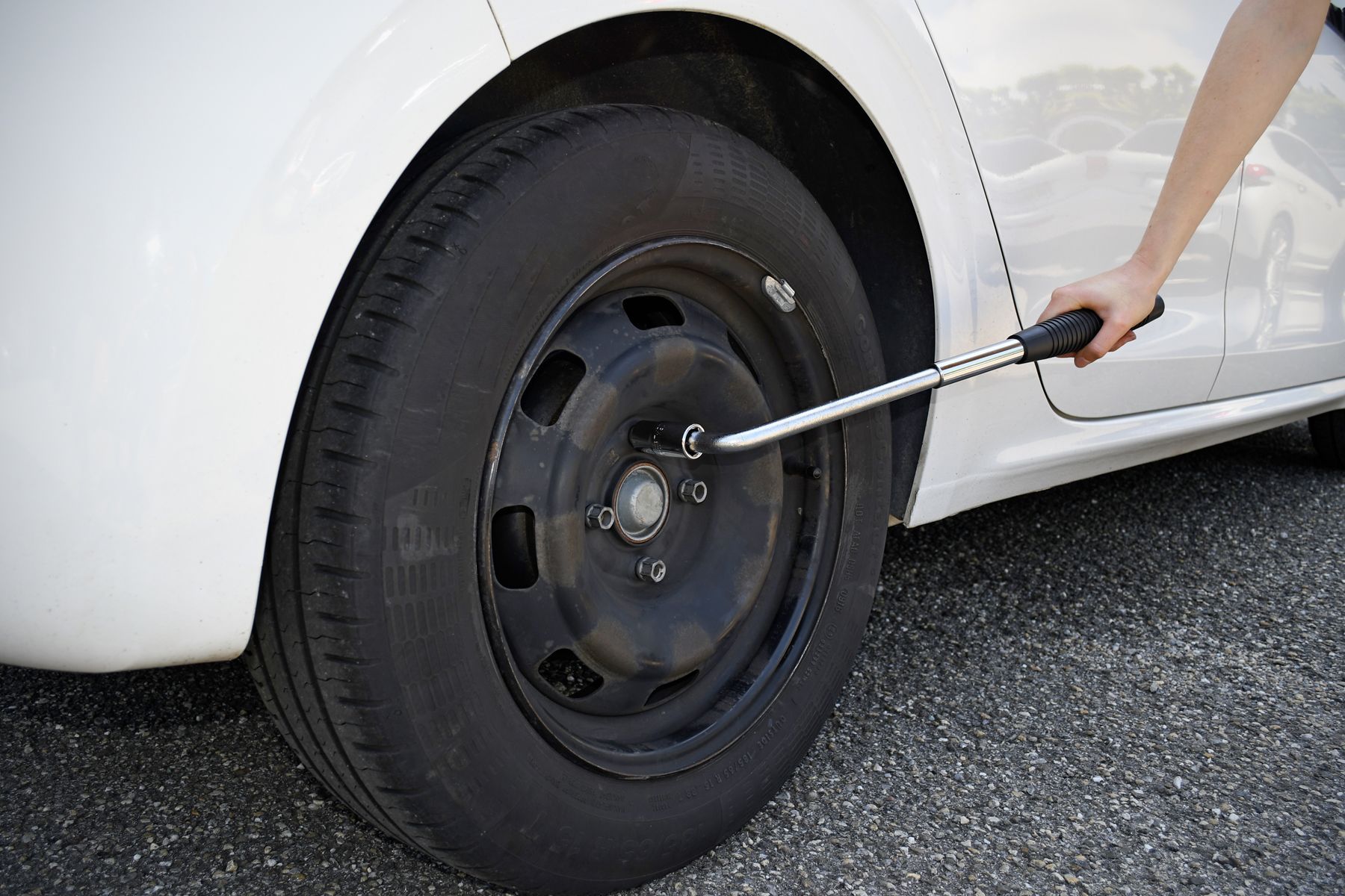 WiMas Clé Démonte-Roue Télescopique 17/19mm Et 21/23mm - Clé à Ergots Extensible Pour Voiture Camion Caravane