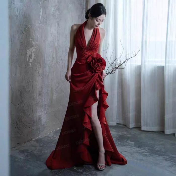 Robe de Soirée Élégante en Satin Rouge–Robe Longue à Décolleté en