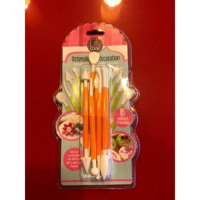 USTENSILES POUR DECORATION DE CUPCAKES