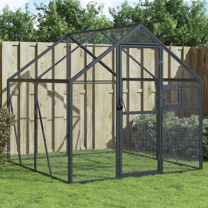 Volière en aluminium - vidaXL - 1 79x2x1 85 m - Anthracite - Grille métallique - Porte verrouillable Volière en aluminium - vidaXL - 1 79x2x1 85 m - Anthracite - Grille métallique - Porte verrouillable