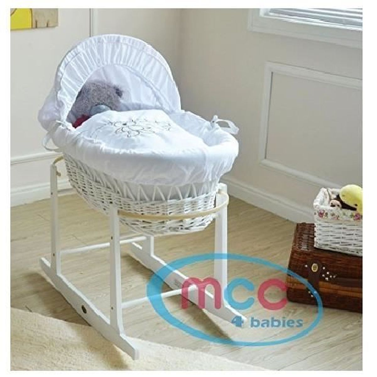 Ensemble Couffin En Osier Naturel Avec Matelas Habillage Et Pied De Couffin A Bascule Cdiscount Puericulture Eveil Bebe