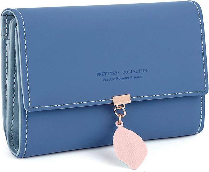 Petit porte-monnaie élégant en cuir avec imprimé baleine bleu Petit porte-monnaie élégant en cuir avec imprimé baleine bleu