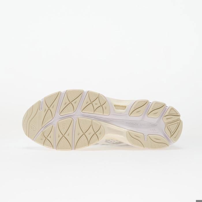 Baskets ASICS Gel-Cumulus 16 blanc