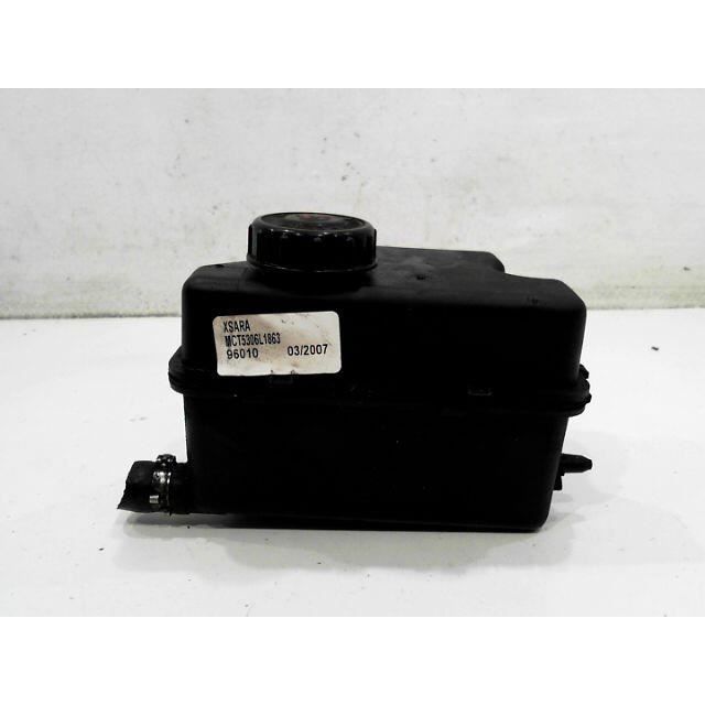 RACCORDEMENT RESERVOIR RESERVOIR POMPE LIQUIDE DE DIRECTION ASSISTEE