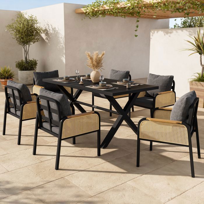 Salon de jardin naturel et noir avec 1 table et lot de 6 chaises coussins
