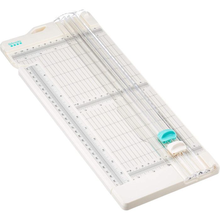 Massicot grand format - Règle rétractable - 31 x 39 cm Massicot pour scrapbooking Artemio: Longueur : 31 cmLargeur: 39 cm grâce à