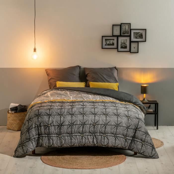 BLEU CALIN Couette imprimée 140x200cm L'Ethnique - Chaude et douce - Utilisation sans housse