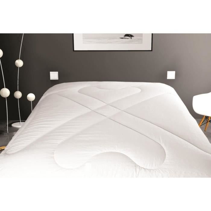 Couette Blanche Chaude 220x240 Cm - Garnissage Fibres Douces - Fabrication Française - Pour Lit Double/king Size