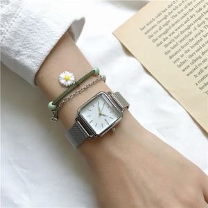 Zxzays Nouveau Bracelet de Mode des Femmes Montres Minimaliste élégant Bracelet jonc Femme Quartz Montre Simple Horloge Femelle en Or