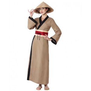 Portrait D'une Belle Femme Asiatique Portant Un Costume Amérindien
