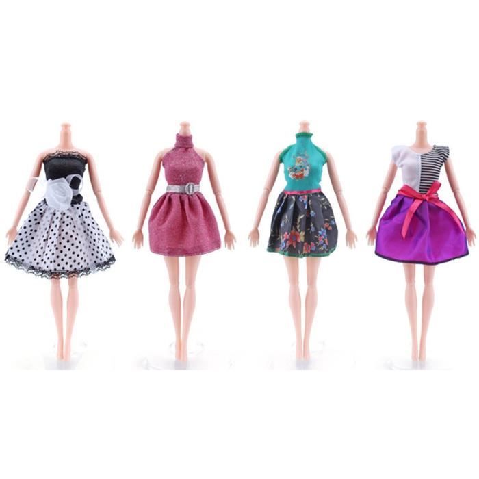 Lot divers accessoires et vêtement de barbie - Jeux & Jouets Lot divers accessoires et vêtement de barbie - Jeux & Jouets