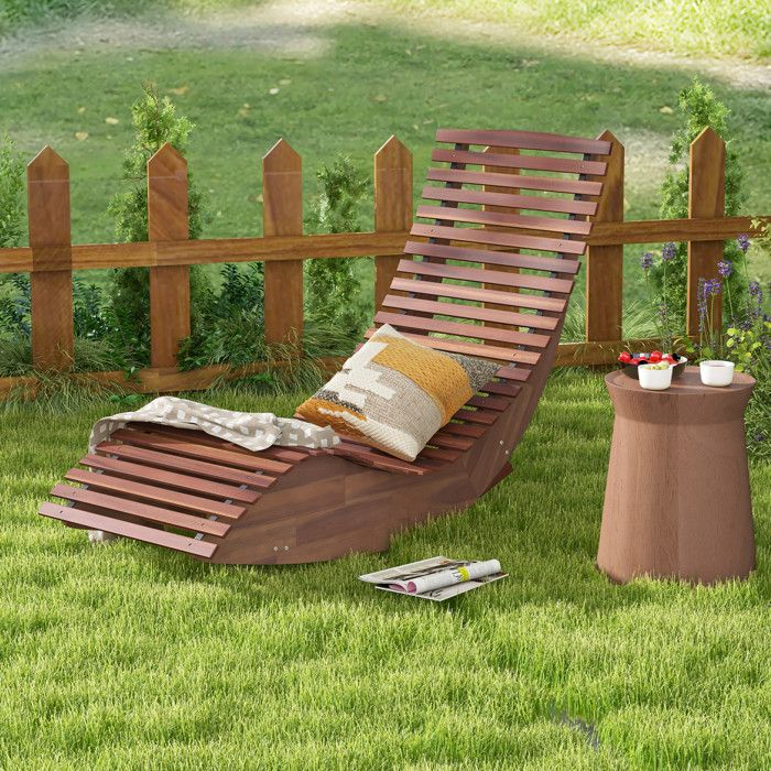 GOPLUS Transat à Bascule en Bois dAcacia Chaise Longue à Bascule Ergonomique Bain de Soleil Charge 160KG 157x60x76CM