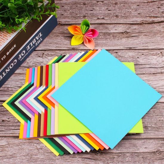 Papier Origami,Couleur Papier 100 Feuilles 15 x 15 cm Double Face Papier Plié pour Enfants pour Les Projets de Bricolage Arts et Métiers Papier Origami,Couleur Papier 100 Feuilles 15 x 15 cm Double Face Papier Plié pour Enfants pour Les Projets de Bricolage Arts et Métiers