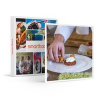 Smartbox - 2h30 de cours de cuisine à domicile : préparation et dégustation d’1 menu 2 plats pour 4 personnes - Coffret Cadeau | 