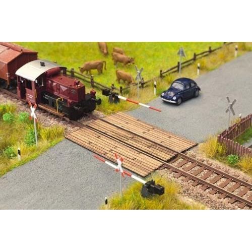 NOCH 34660 - Tunnel Ferroviaire Avec Lac 1 Voie - Décor Paysage 25x25x12 Cm Pour Maquettes HO