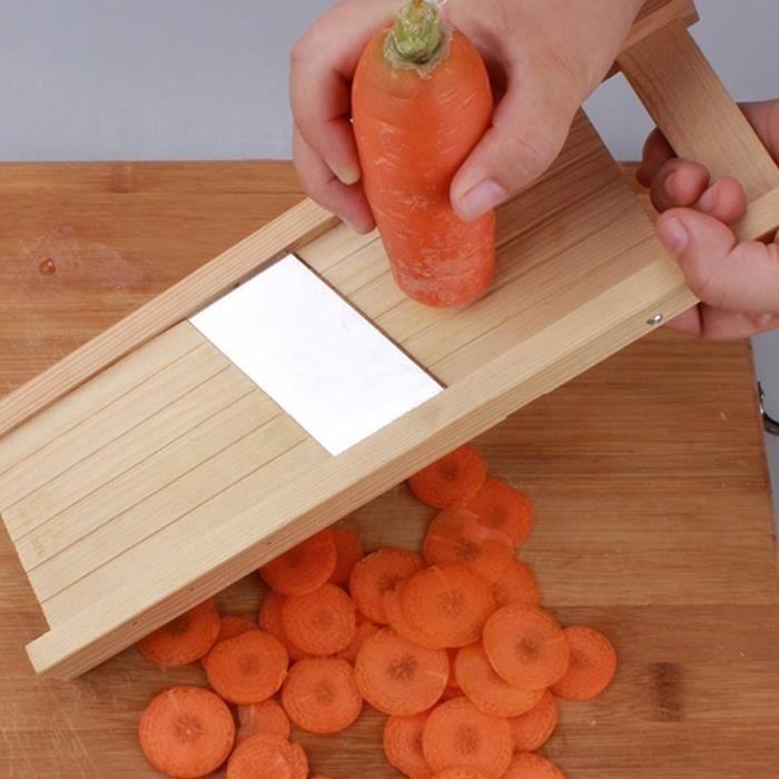 Trancheur de légumes, râpe, carottes, chou, robot culinaire, coupe