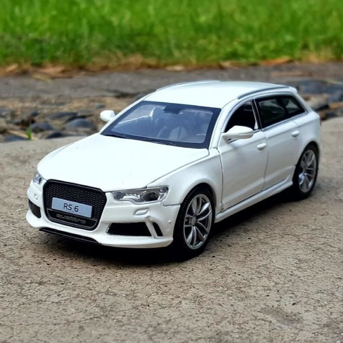 Miniature Audi RS6 Avant - Échelle 1:24 - Alliage Avec Lumières Et Sons - Neuf - Jouet Ou Cadeau