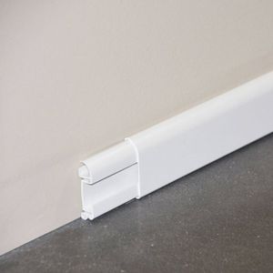 PLINTHE PVC Plinthe passe-câbles PVC 50 mm - Blanc - À l'unité
