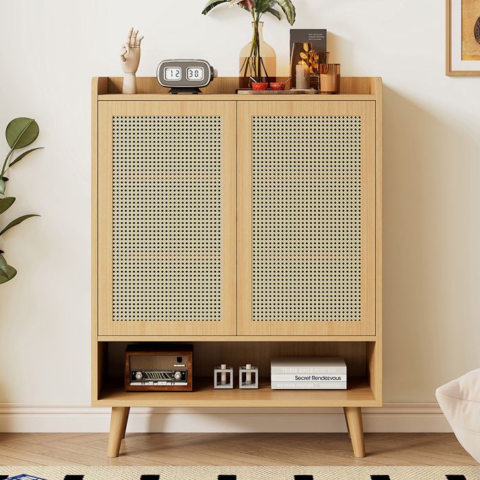 Meuble à Chaussures Armoire à chaussures en rotin 2 portes 5 étagères Poignées en bois Chêne clair 80×105×35 cm