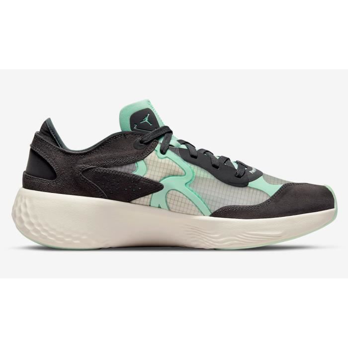 Nike Chaussures - NIKE - Jordan Delta 3 Low - Gris - Homme - Synthétique