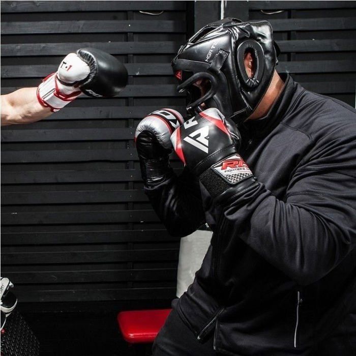 RDX Casque Boxe/MMA – Tête Protégée, Cuir Maya Hide, Triple Mousse, Visière Amovible, Muay Thai, Kickboxing