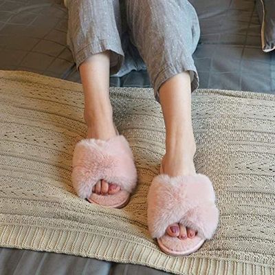 LARGERED Chaussons Femmes Fourrure Pantoufle Peluche Chaude Slippers Claquette Sandale Douxe Bout Ouvert Antidérapantes Accueil Chaussures 