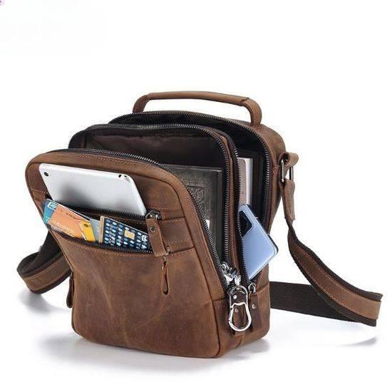 CROMPI Sacoche Homme Bandoulière - Sac Poitrine Élégant Imperméable Avec Organisateur, Noir Ou Gris