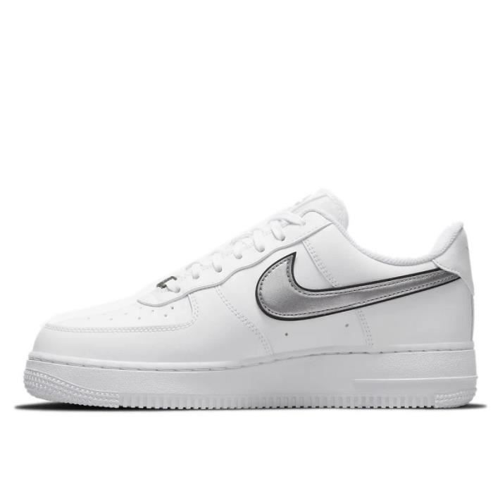 Basket Nike AIR FORCE 1 07 - Ref. DD1523-100. Couleur : Blanc. DÃ©tails. - Tige en cuire et 