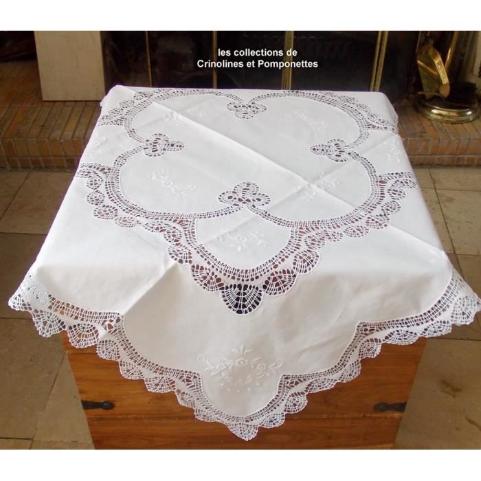 NAPPE A THE BRODEE MAIN AU POINT DE CLUNY CARREE DE 90 BLANCHE SUR COTON