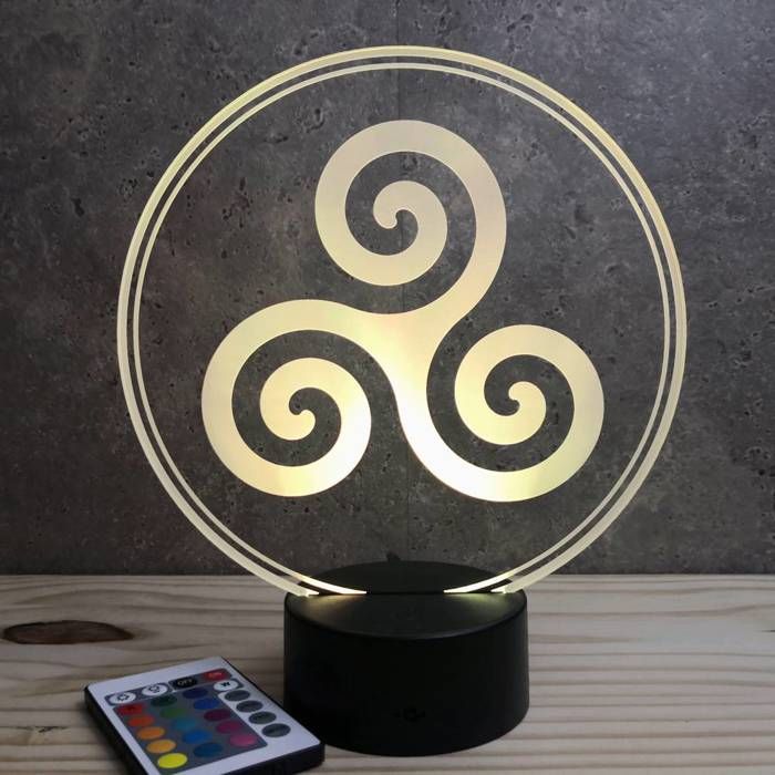 Lampe 3D Triskèle celtique – LED – Idée Cadeau – Fabriquée en France