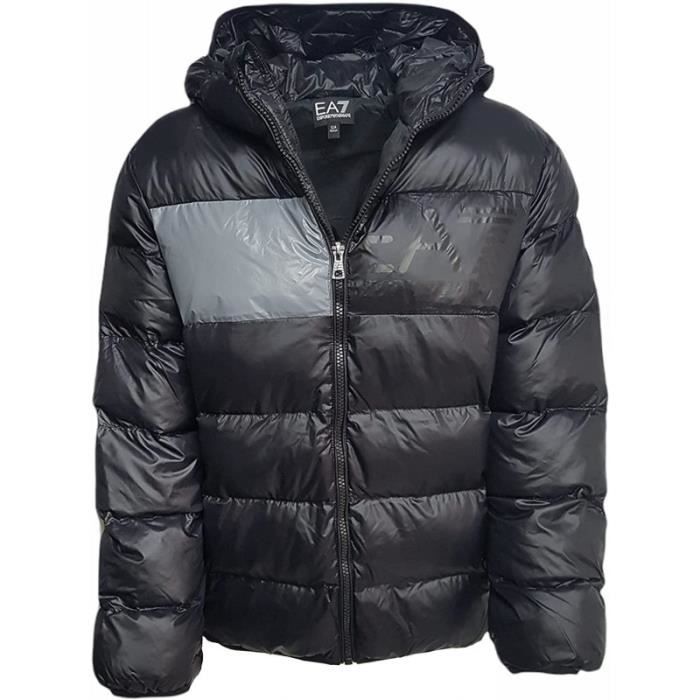 Doudoune EA7 Emporio Armani - Réf. 6KBB04-BNR4Z-1200. Couleur : Noir. Détails. - Capuche fixe. - Manches longues. - Fermeture par