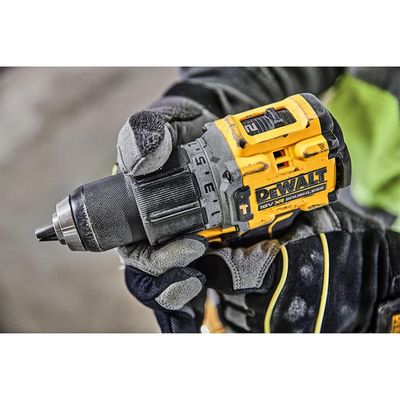 Kit 8 outils XR 18 V - 5 Ah avec 4 batteries, 1 chargeur et 1 chariot DCK853P4-Q Kit 8 outils XR 18 V - 5 Ah avec 4 batteries, 1 chargeur et 1 chariot DCK853P4-Q