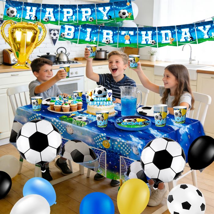 Décoration anniversaire thème Football - Ensemble bannière, nappe, vaisselle et décorations - Maison Décoration anniversaire thème Football - Ensemble bannière, nappe, vaisselle et décorations - Maison