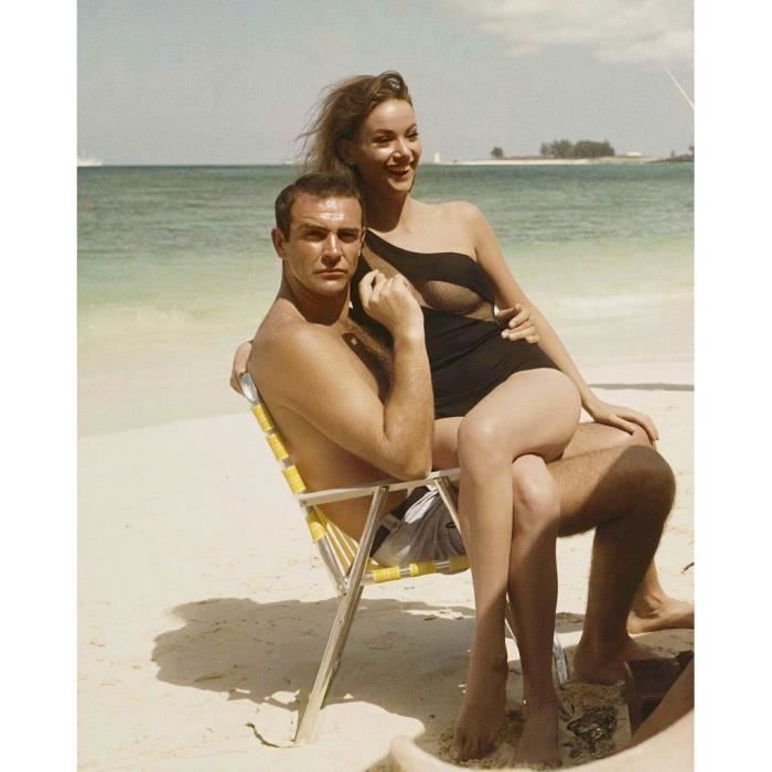 Poster Affiche Sean Connery Claudine Auger James Bond 007 Photo Vintage 42cm x 52cm