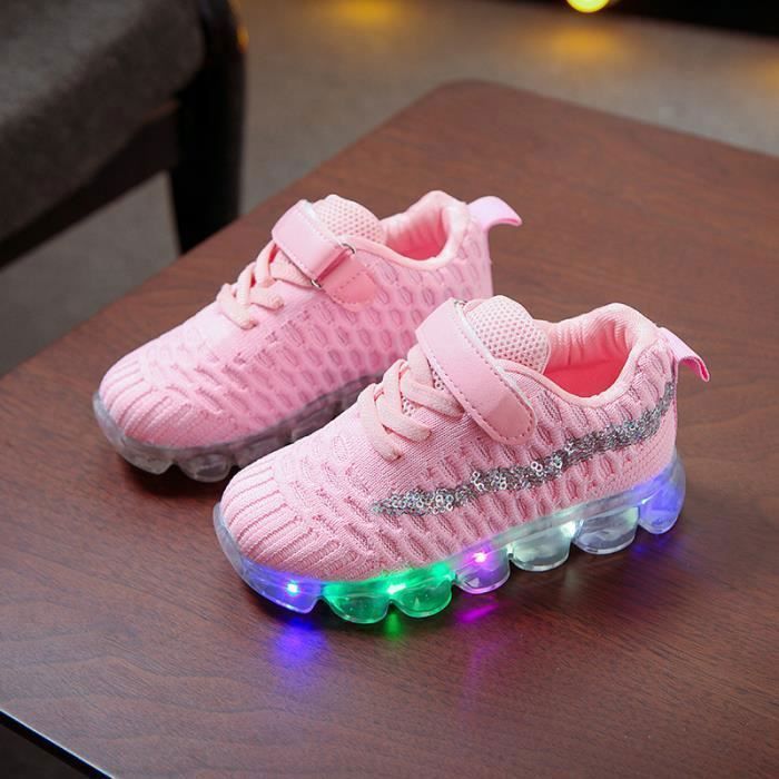 basket fille lumineuse
